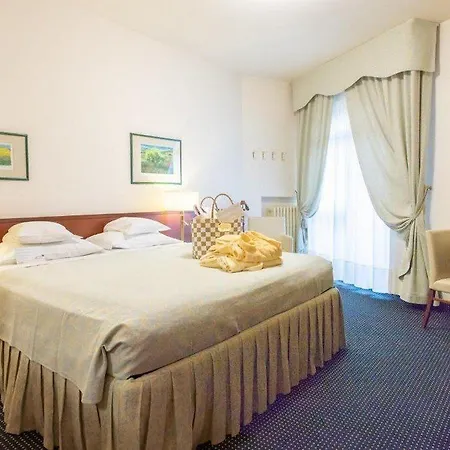 מלון Garden Terme 4*